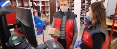 Под Киевом загорелся прицеп с посылками Новой почты: ждать ли клиентам компенсации - w-n.com.ua - Киев
