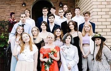 Дваццатка адважных: фотарэпартаж з выпускнога «партызанскай школы» - charter97.org