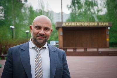 Тимофей Баженов - Тимофей Баженов: прокатные электросамокаты будут автоматически замедляться вблизи парков - mk.ru