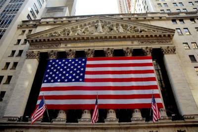 Вступили в силу санкции США против госдолга России - mk.ru