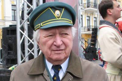 Владимир Зеленский - Максим Бужанский - В Киеве к похоронам эсэсовца привлекли президентский полк - lenta.ru - Киев