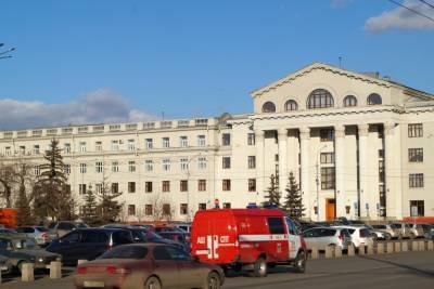 Дорогу вдоль Краевой библиотеки в Красноярске сделают односторонней с 19 июня - kras.mk.ru - Красноярск