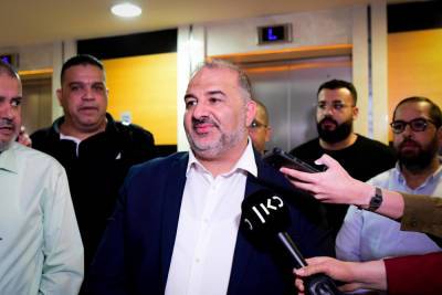 Мансур Аббас - Мансур Аббас: мы войдем вчетвером - news.israelinfo.co.il