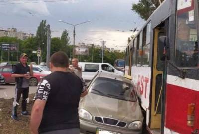 "Не пропустил": на Салтовке произошла жуткая авария с трамваем, кадры с места - politeka.net - Харьков - Одесская обл.