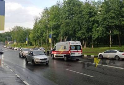 ​В Харькове 17-летний парень выпал из кабины канатной дороги и попал под машину (видео) - facenews.ua - Харьков