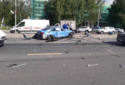Во Всеволожске дрифт на синем BMW закончился заносом и ДТП - online47.ru - Санкт-Петербург - Всеволожск