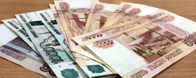 В Омске директора кафе облили зеленкой за невыплаченный долг по зарплате - runews24.ru - Омск - Омская обл.