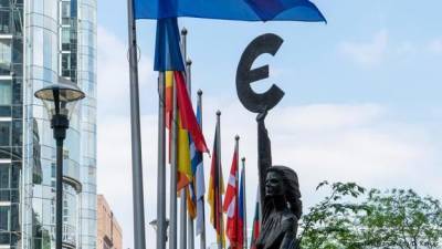 ЕС определил лид-менеджеров для размещения первого выпуска бондов фонда оздоровления евроэкономики - minfin.com.ua - county Morgan - Santander - Sanpaolo