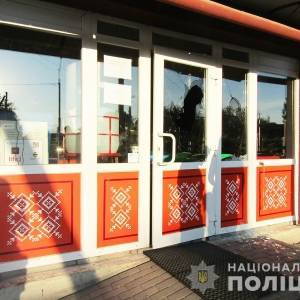 В Запорожье предприниматель устроил стрельбу в своем магазине. Фото - reporter-ua.com - Запорожская обл. - Запорожье