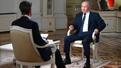 Владимир Путин - Путина насмешил вопрос, пугает ли его оппозиция - gazeta.ru