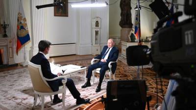 Владимир Путин - Путин заявил о «подтаскивании» Украиной техники и войск в Донбасс - iz.ru - Москва - шт.Аляска