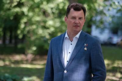 Роман Романенко - Романенко взял на контроль строительство школы и детсада в Чертанове Южном - aif.ru - Москва