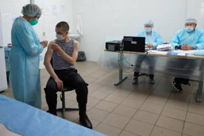 Сергей Собянин - Даже россияне не хотят вакцинироваться "Спутником V": их заманивают на прививку призами - rupor.info - Москва