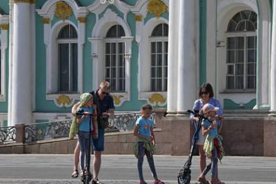 Названы российские регионы с самыми состоятельными семьями - lenta.ru - окр. Янао - Сахалинская обл.