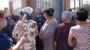 Около ста алмалыкчанок устроили пикет из-за увольнения - vesti.uz - Узбекистан