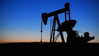 Мировые цены на нефть продолжают расти - piter.tv