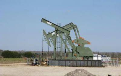 Нефть на подъеме благодаря ослаблению опасений о скором восстановлении поставок из Ирана - smartmoney.one - Токио - Иран - Тегеран - Вена