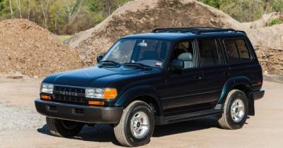 1600 км за 27 лет. В США почти новый Toyota Land Cruiser 80 продан за огромную сумму (видео) - focus.ua