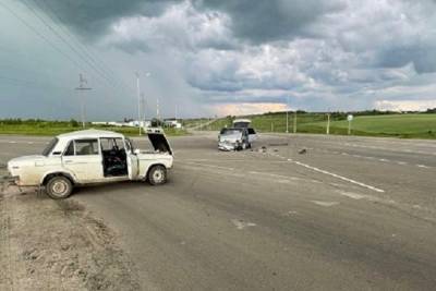 В Белгородской области при столкновении легковушек пострадали пять человек - mk.ru - Белгородская обл. - Самара - Белгород