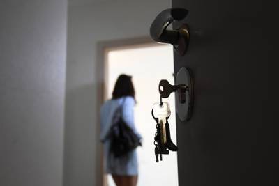 Россиянам отсоветовали приобретать продаваемые по доверенности квартиры - lenta.ru