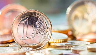 Евро 15 июня ускорил рост к доллару - bin.ua