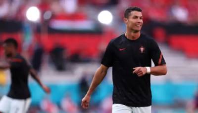 Криштиану Роналду - Cristiano Ronaldo - Роналду стал первым футболистом, сыгравшим на пяти чемпионатах Европы - sportarena.com - Венгрия - Португалия