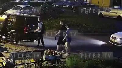 На видео попал момент избиения 16-летнего подростка в Московском районе - piter.tv - р-н. Московский