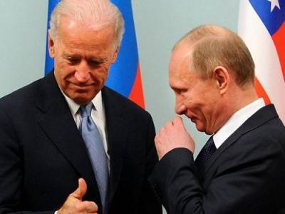 Дональд Трамп - Владимир Путин - Юрий Ушаков - Джо Байден - Багдасаров: Запад рассматривает Россию как недобитую добычу, которую надо поделить - argumenti.ru - Москва - Украина