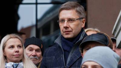 Нил Ушаков - Юрис Пуце - Суд отклонил жалобу Ушакова на отрешение от должности мэра Риги - gazeta.ru - Рига