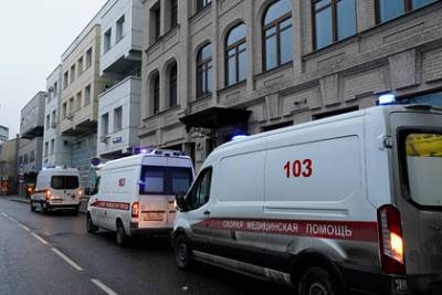 Евгений Тимаков - Российский инфекционист предупредил о риске новых волн коронавируса - lenta.ru