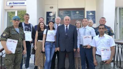 Сергей Ситников - В Костроме наградили спасших троих детей из горящей квартиры мужчин - iz.ru - Костромская обл. - Кострома