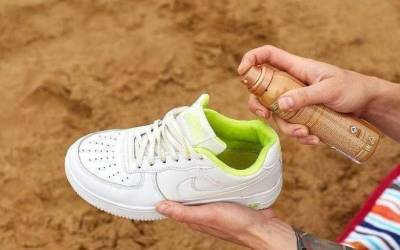 ​Как избавить обувь от неприятного запаха при помощи сухого шампуня - skuke.net