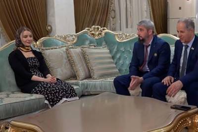 Рамзан Кадыров - Татьяна Москалькова - Ахмат Кадыров - Ахмед Дудаев - Халимат Тарамова - Стала известна судьба задержанной в убежище в Дагестане чеченки - lenta.ru - респ. Дагестан - респ. Чечня
