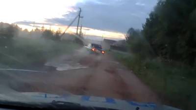 Пьяный водитель спровоцировал погоню со стрельбой в Великом Устюге. Видео - vesti.ru
