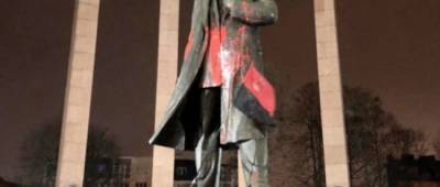 Степан Бандер - Во Львове вынесли приговор студенту, осквернившему памятник Бандере - w-n.com.ua - Львов - Хмельницкая обл.