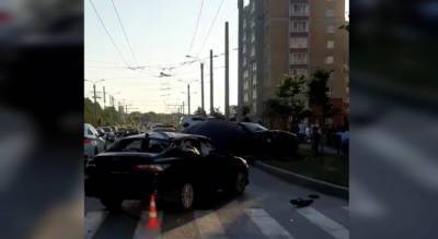 В Новом Городе разбились две представительские иномарки - pg21.ru - Чебоксары