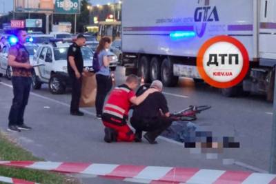 Смертельное ДТП с велосипедистом в Киеве: в сети показали жуткое фото с места аварии - rupor.info - Киев