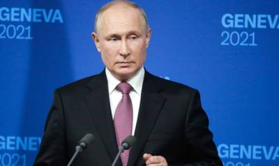 Владимир Путин - Алексей Навальный - Джо Байден - Путин заявил, что Навальный проигнорировал требование отмечаться и выехал на лечение за границу - og.ru