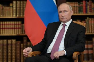Владимир Путин - Алексей Навальный - Джо Байден - Путин: Навальный хотел быть задержанным, когда вернулся в РФ - aif.ru