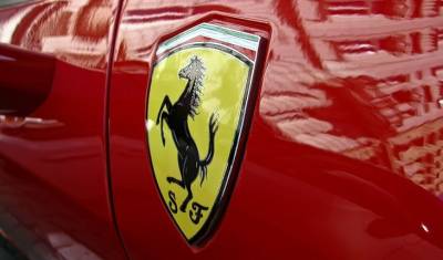 Не только машина: Ferrari начнет выпускать одежду и откроет ресторан - mirnov.ru - Лос-Анджелес