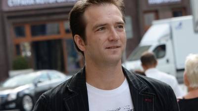 Звезда «Не родись красивой» Петр Красилов развелся с женой - iz.ru - Лос-Анджелес