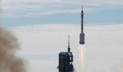 Тан Хунб - Китай запустил к своей станции корабль «Шэньчжоу-12» с космонавтами - newizv.ru