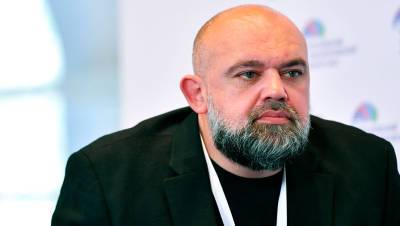 Денис Проценко - Проценко оценил опасения россиян о бесплодии после вакцинации - gazeta.ru