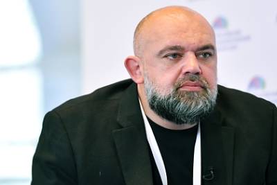 Денис Проценко - Проценко оценил возможность бесплодия после вакцинации - lenta.ru - Москва