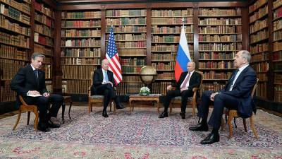 Владимир Путин - Дмитрий Песков - Джо Байден - Песков исключил углубленное обсуждение Украины на встрече в Женеве - iz.ru - Москва - Женева