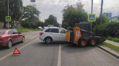 В Воронеже неизвестный спровоцировал ДТП с пострадавшей и скрылся - vestivrn.ru - Воронеж