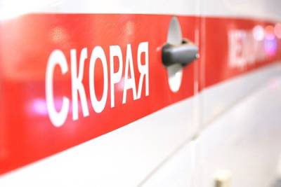 Молодому человеку пробили грудь ножом у магазина на северо-востоке Москвы - vm.ru - Москва