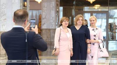 РЕПОРТАЖ: Медики в канун профессионального праздника посетили Дворец Независимости - belta.by
