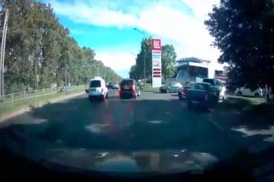Виктор Цой - На юге Санкт-Петербурга автомобиль сбил велосипедиста - abnews.ru - Санкт-Петербург - район Калининский