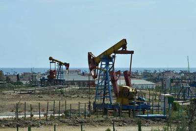 Стоимость нефти умеренно снижается на укреплении доллара - smartmoney.one - Москва